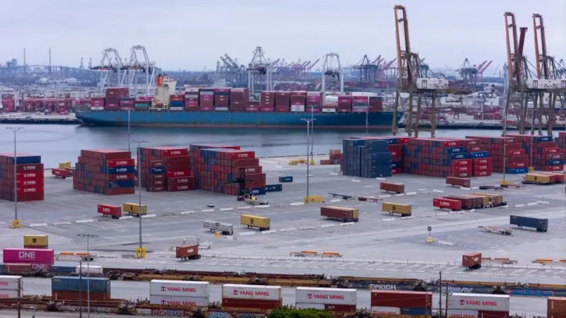 China Trade Deal: U.S. and China Suspend Tariffs 2 China Trade Deal: U.S. and China Suspend Tariffs